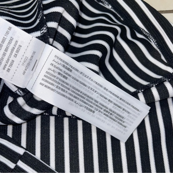 Striped Collared Dress - Picture 8 of 13